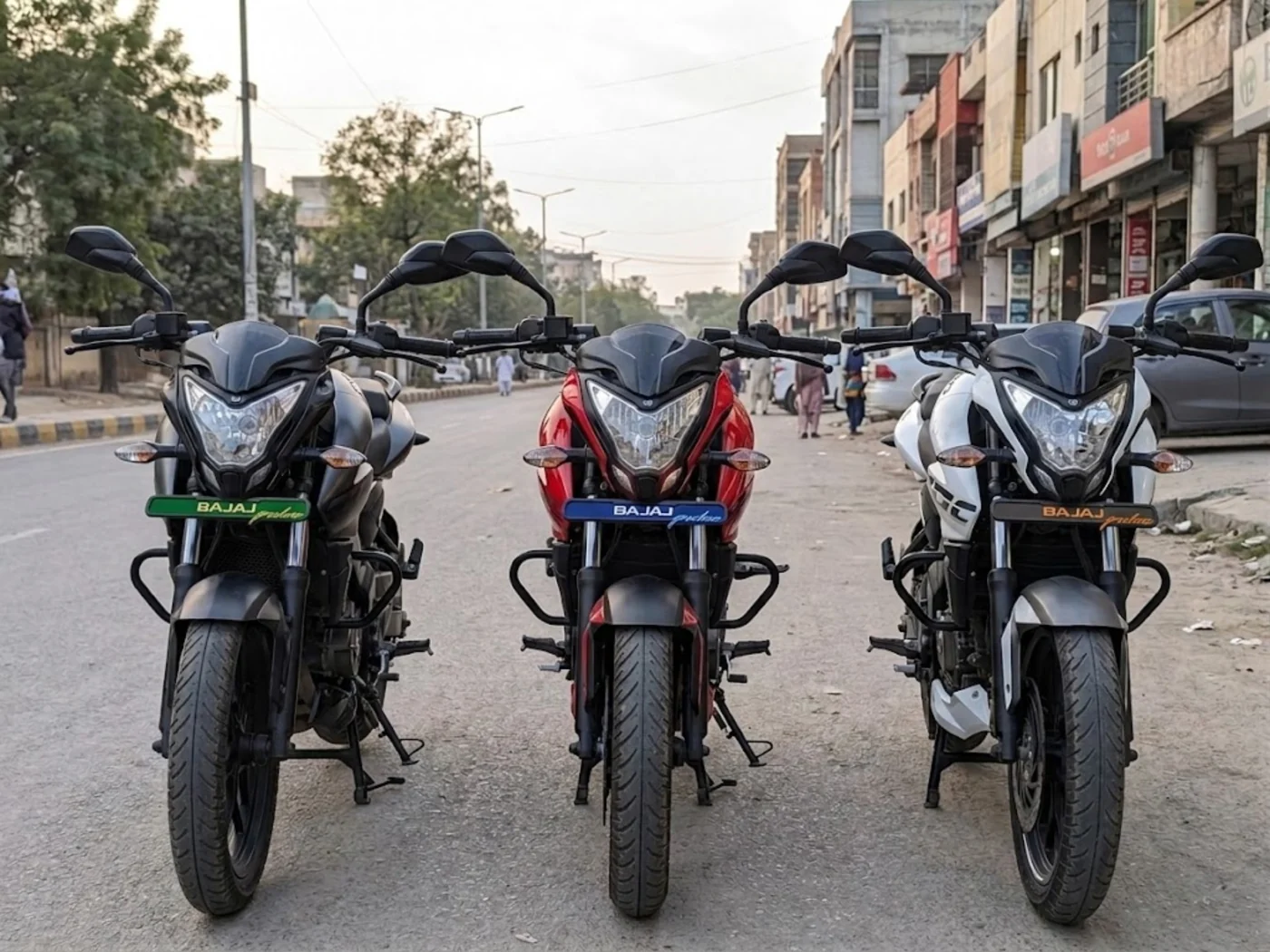 جزئیات پلاک تزئینی جلو موتور BAJAJ