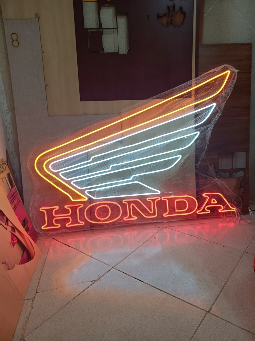 تابلو نئون طرح بال HONDA